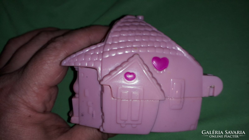 Old plastic Disney - Disneyland Paris Polly Pocket toy house with figure 9 x 7 cm according to pictures
