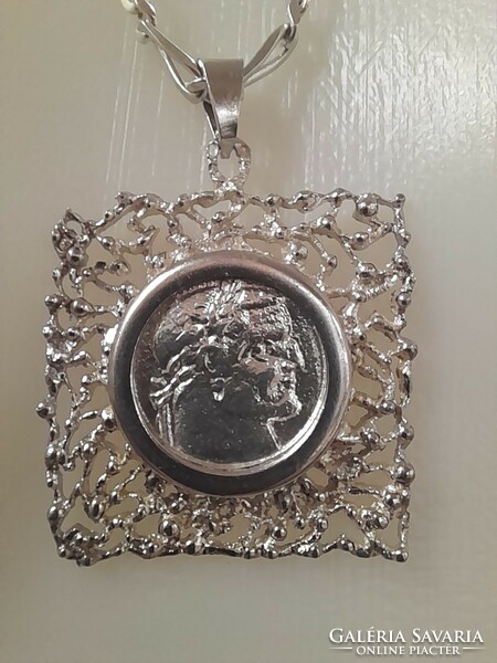 Solid silver 925 pendant, jewelry. 11.3 Grams.