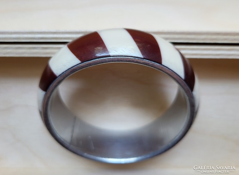 Metal plastic bracelet bangle jewelry