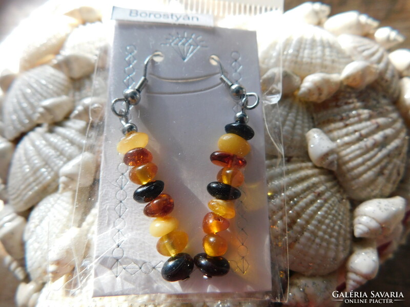 Amber mixed nugget hanging earrings