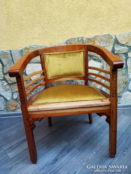 Mahogany armchair.