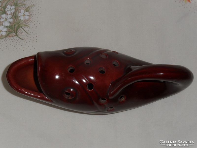 Borvörös kerámia hal alakú váza ( tálba helyezhető sün )