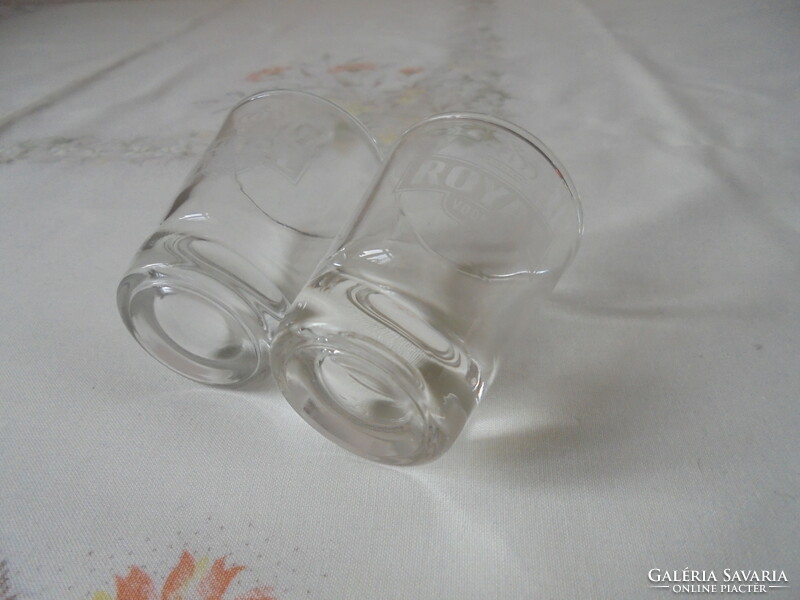 ROYAL vodka üveg pohár ( 2 db, 4 cl.-es )