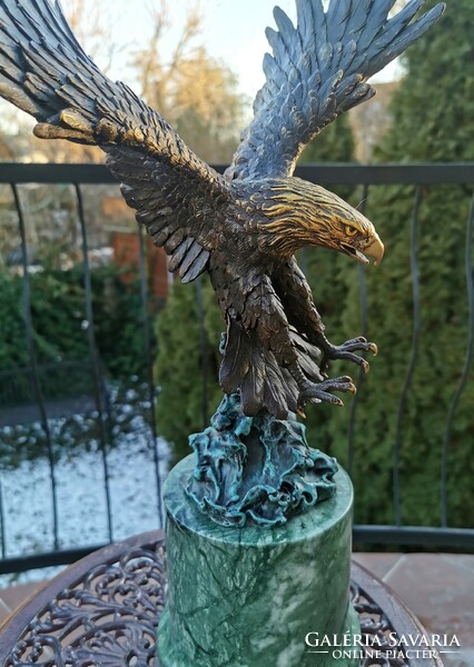 Flying eagle - large bronze sculpture artwork