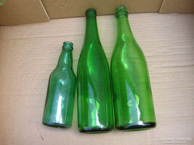Pack of 3 retro green bottles