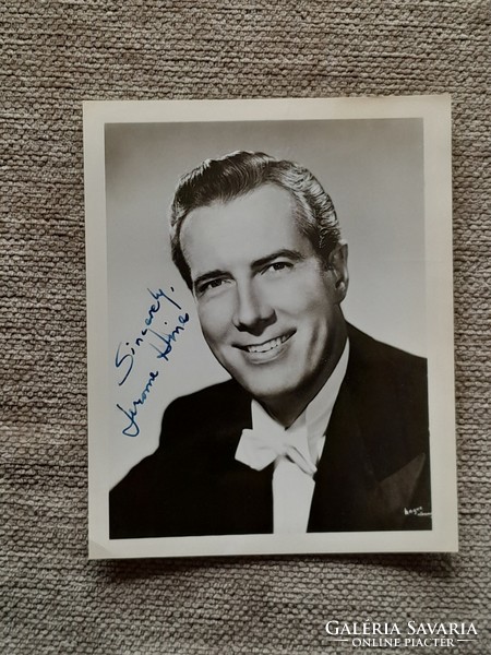 Autographed photograph of Jerome Hines (American opera singer).