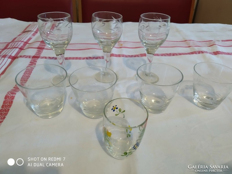 Mixed polished liqueur glasses