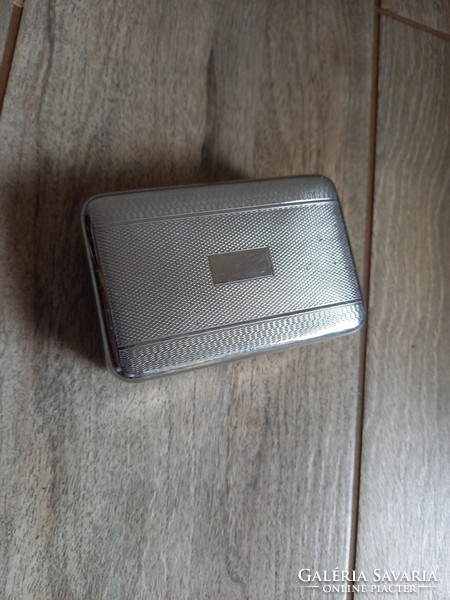 Szép régi krómozott fém doboz (9x5,8x3,3 cm)