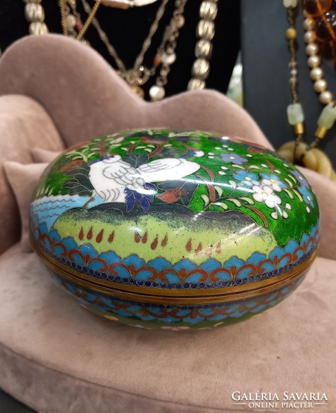 Chinese compartment enamel box