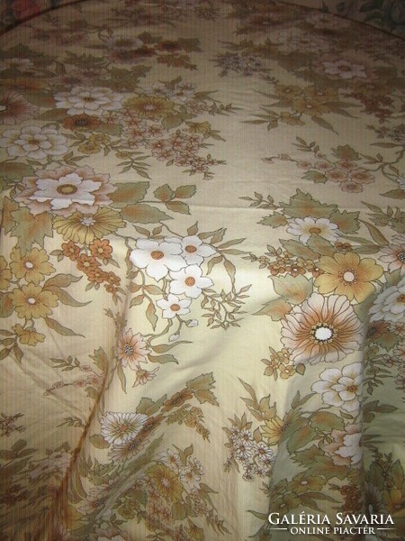 Csodaszép pasztell színű vintage virágos bélelt sötétítő függöny