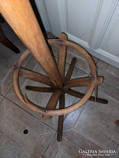 Retro thonet-style hanger with a small flaw