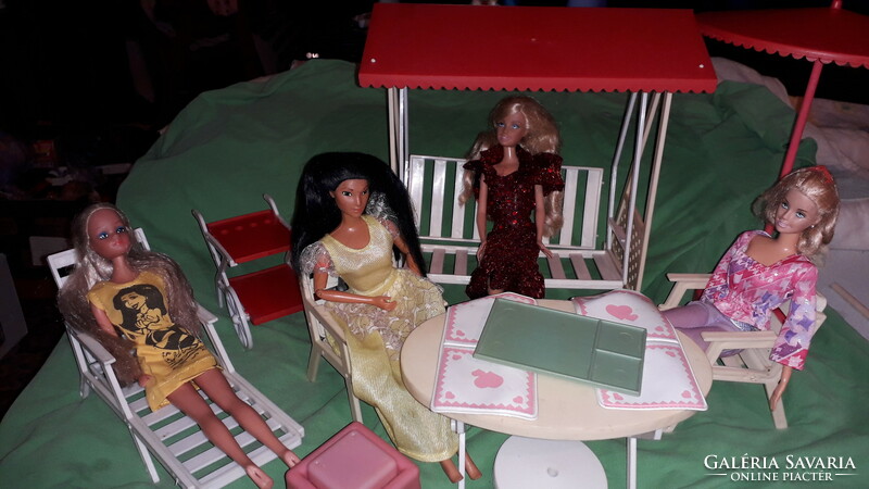 Retro plastic Hungarian locomo barbie doll garden furniture set in good condition according to the pictures