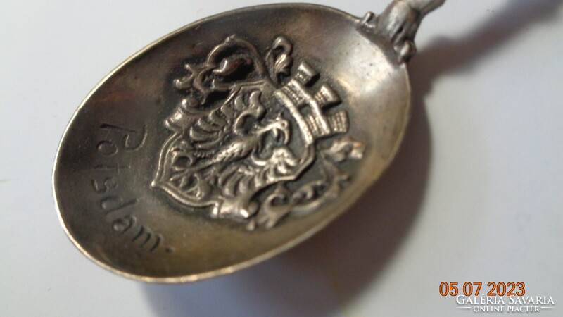 Emlékkanál   " POTSDAM "  800 as ezüstből  13 cm  , az ötvenes  évekből
