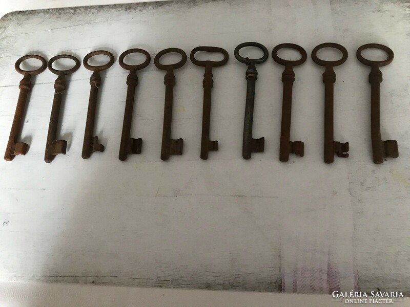 Old wrought iron keys. Handmade. They are 11.5 cm long. In found condition. Could have been door keys.