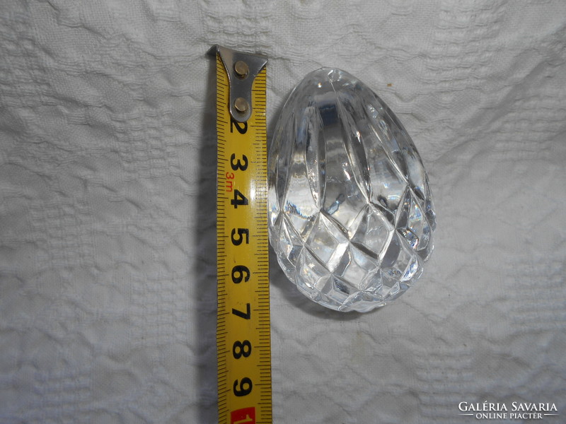 Polished egg-shaped leaf weights