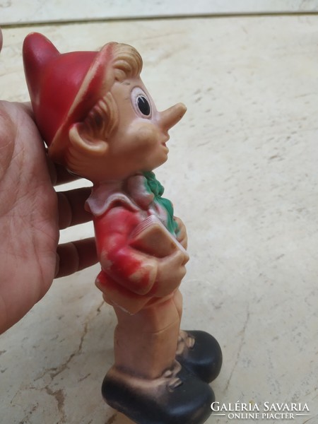 Pinokkió műanyag figura baba,  gumifigura gumi játék 23 cm magas eladó!