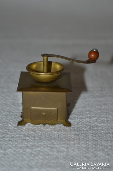 Mini copper coffee grinder ornament