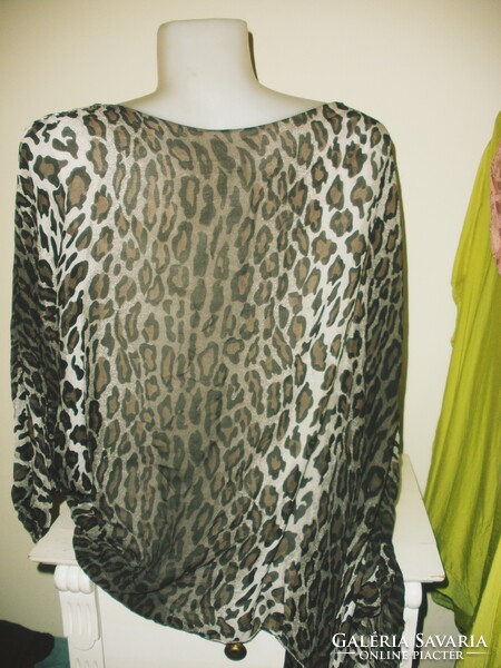 100% Silk loose, airy top with panther pattern