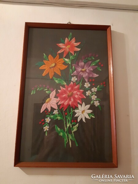 Flower stitched picture 34 x 53 + gift
