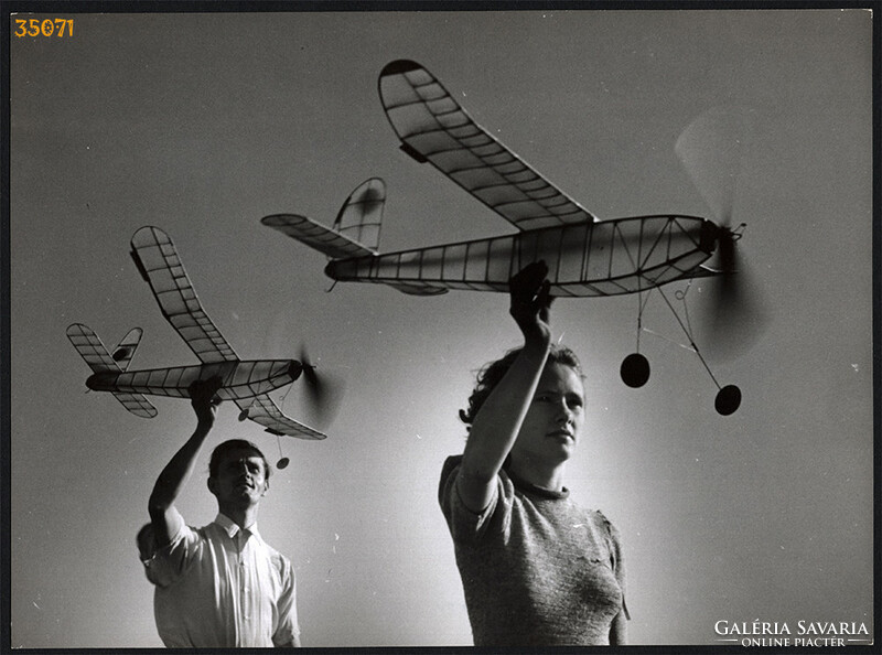 Larger size, photo art work by István Szendrő. Explosive engine airplane model competition, 1930s
