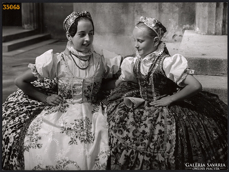 Larger size, photo art work by István Szendrő. Gombos, Voivodeship, girls in Gombos folk costume
