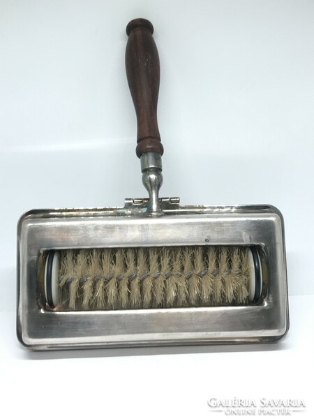 Antique moss vacuum cleaner