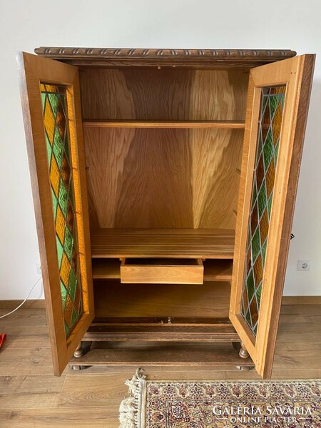 Colonial stained glass cabinet