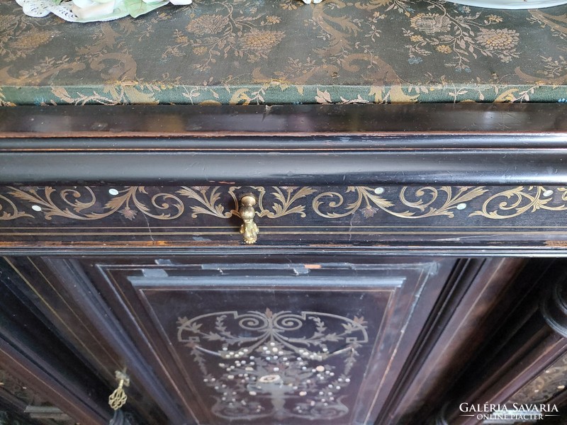 Boulle castle chest of drawers 133 x 124 x 50 from the 1800s