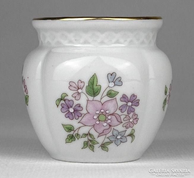 1N571 Kisméretű virágos Zsolnay porcelán ibolyaváza 5.7 cm