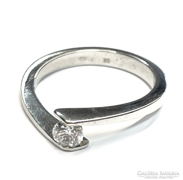 Brill stone white gold ring 53m
