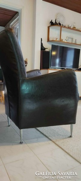 New condition, beautiful design armchair for sale