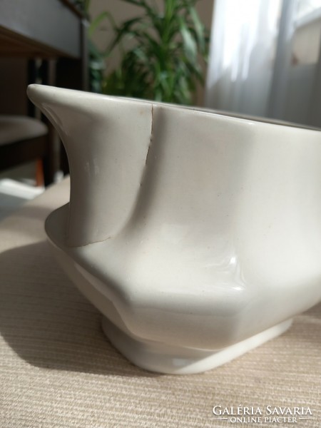 Sauce pouring bowl