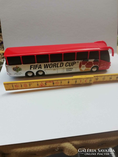 FIFA COCA-COLA műanyag busz modell