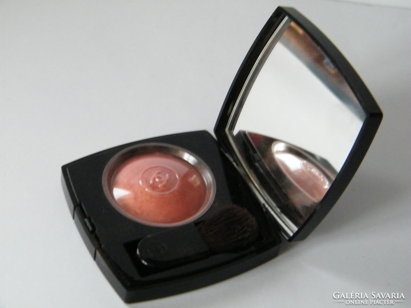 Chanel joues contraste powder blusher and brush