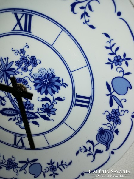 Jlmenau porcelain wall clock with onion pattern