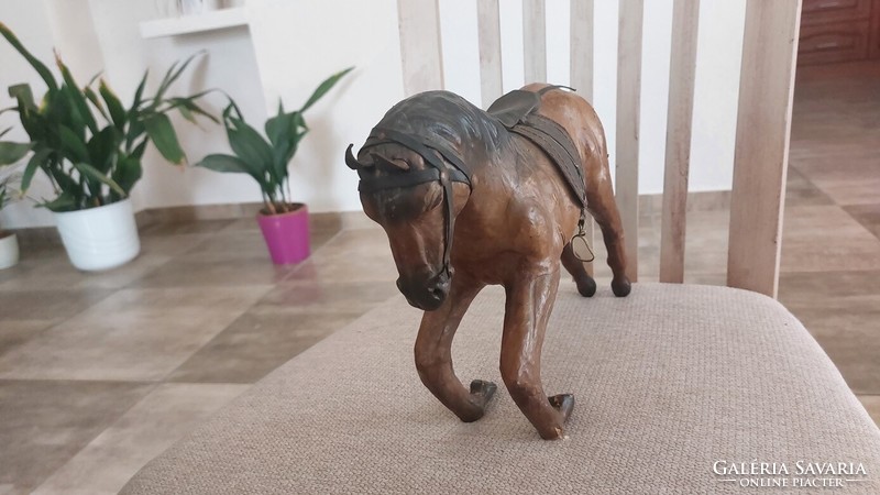 (K) old horse statue
