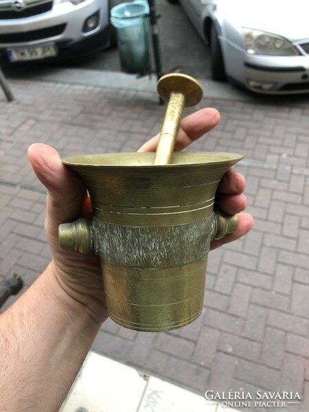 Copper mortar and pestle, 17 cm high, for collectors.