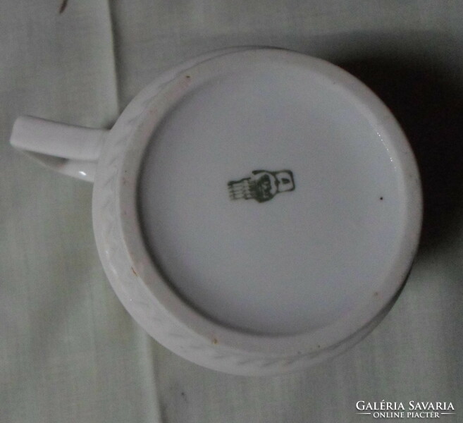Zsolnay porcelain, skirted (tea) mug 3.: Field flower
