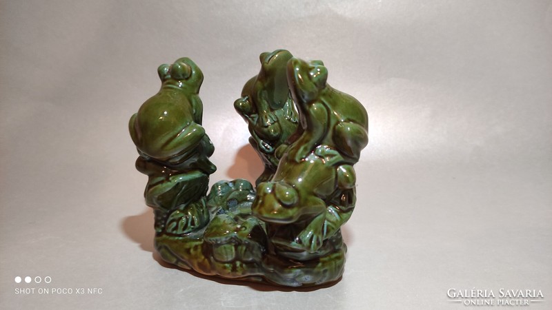 Ceramic frog-shaped candleholder ornament