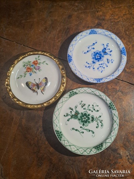 Original Zsolnay bowls together