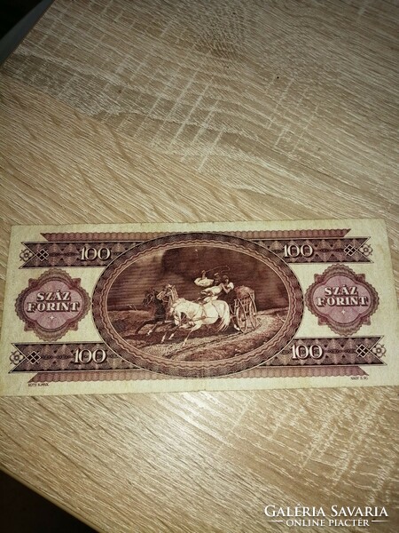 100 forint
