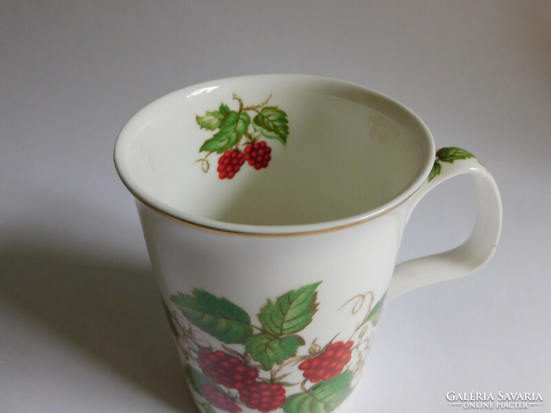 Roy Kirkham mug with English raspberry decor