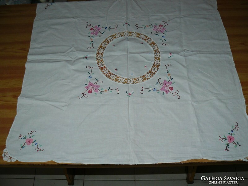 Beautiful embroidered tablecloth with lace inserts and heels