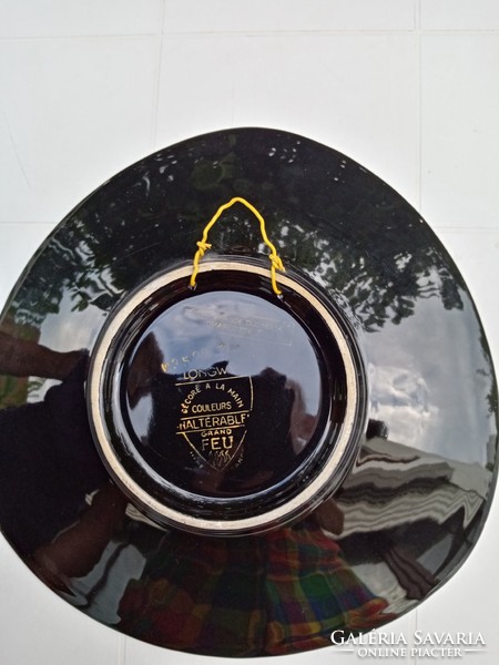 Jelzett francia Longwy  fekete porcelán / kerámia  domborműves fali tányér: Luxemburgi látkép