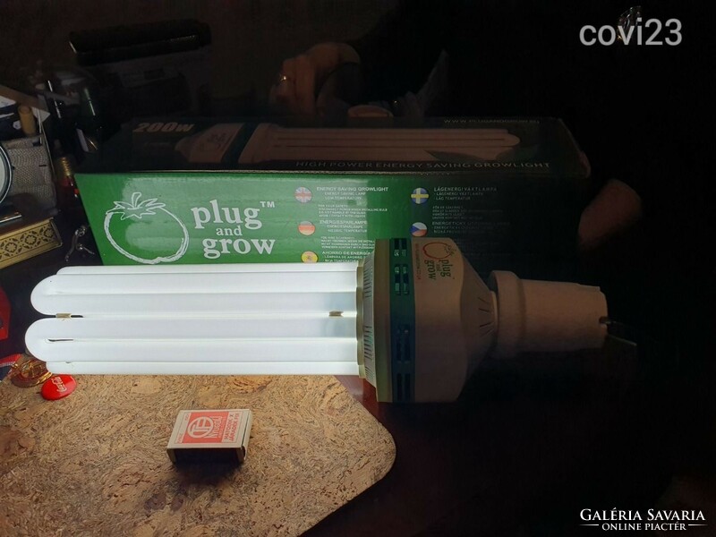 Plug and grow grow bulbs with e40 porcelain socket