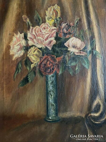 Heaps like this: roses in a vase