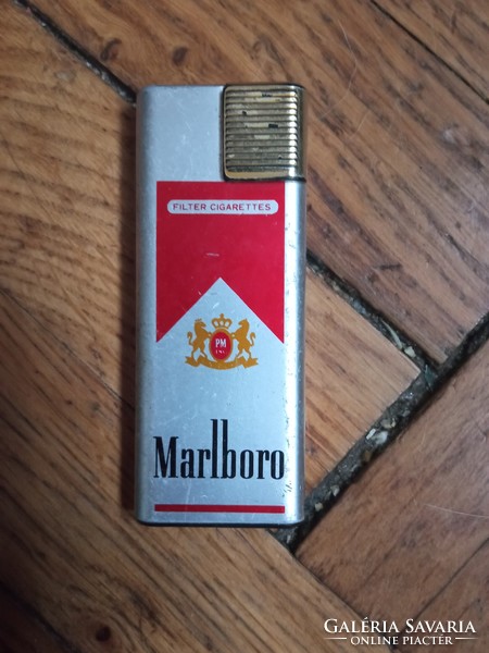 Vintage marlboro lighter