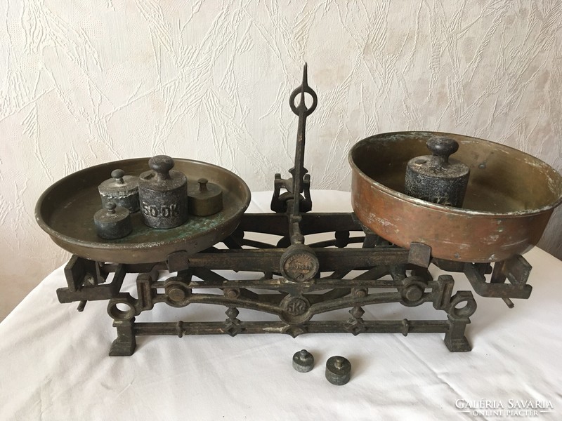 Antique cast iron Fairbanks scale with copper pans and weights