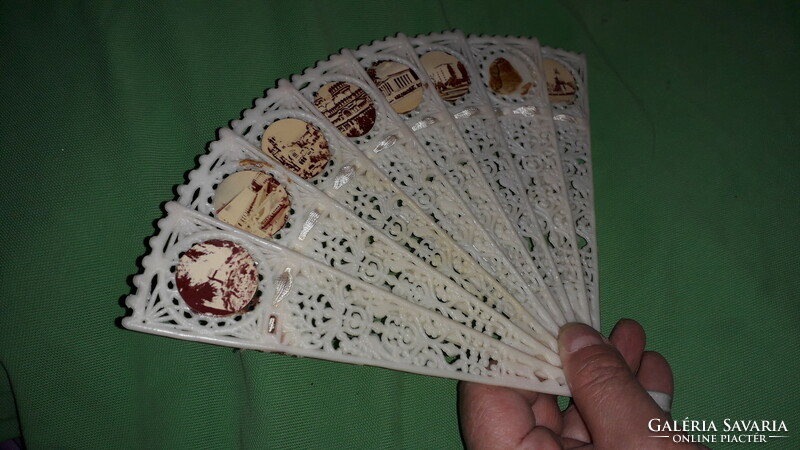 Antique travel souvenir souvenir plastic fan with photo decoration according to the pictures