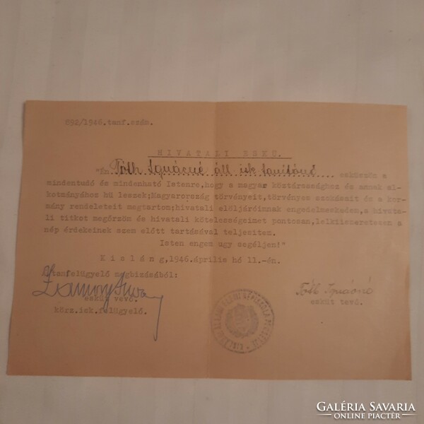 The oath of office of a public school teacher in Kisláng, 1946